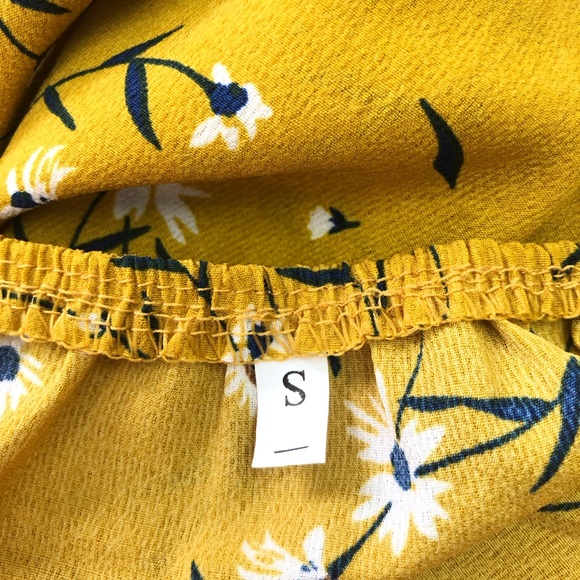 Women florals top - Picture 6 of 6